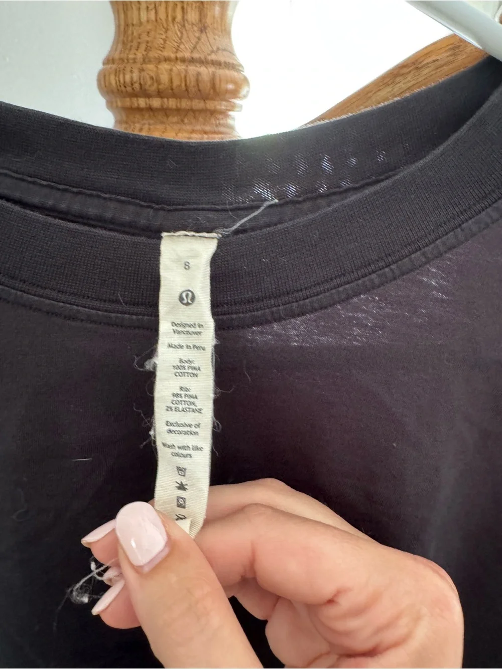 lululemon athletica women's Long Sleeve Crew Shirt - Black